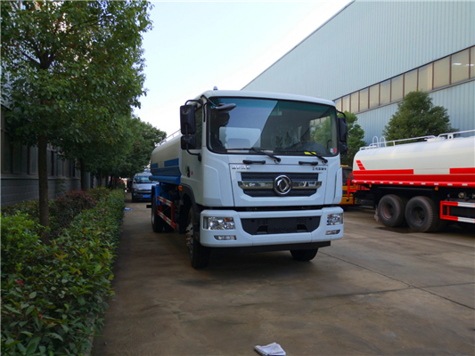 程力灑水車廠家 程力灑水車廠家