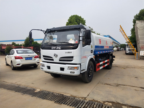 8����ˮ܇�����X